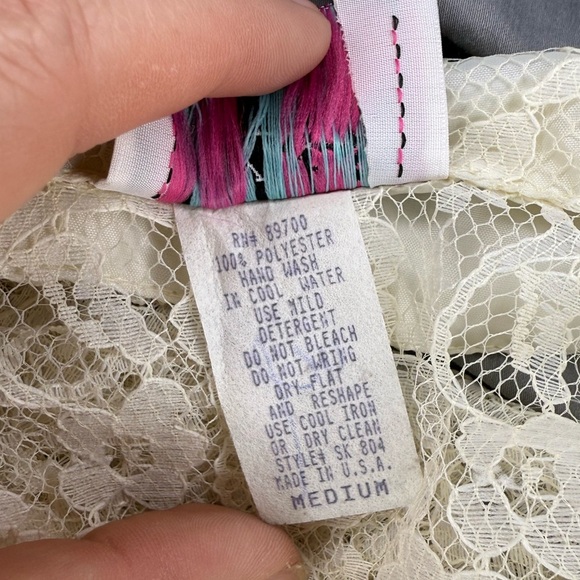 🤍Vintage Lacy Afternoon by Shell Kepler Sheer Lace Blouse - Size Medium🤍 - Picture 9 of 10